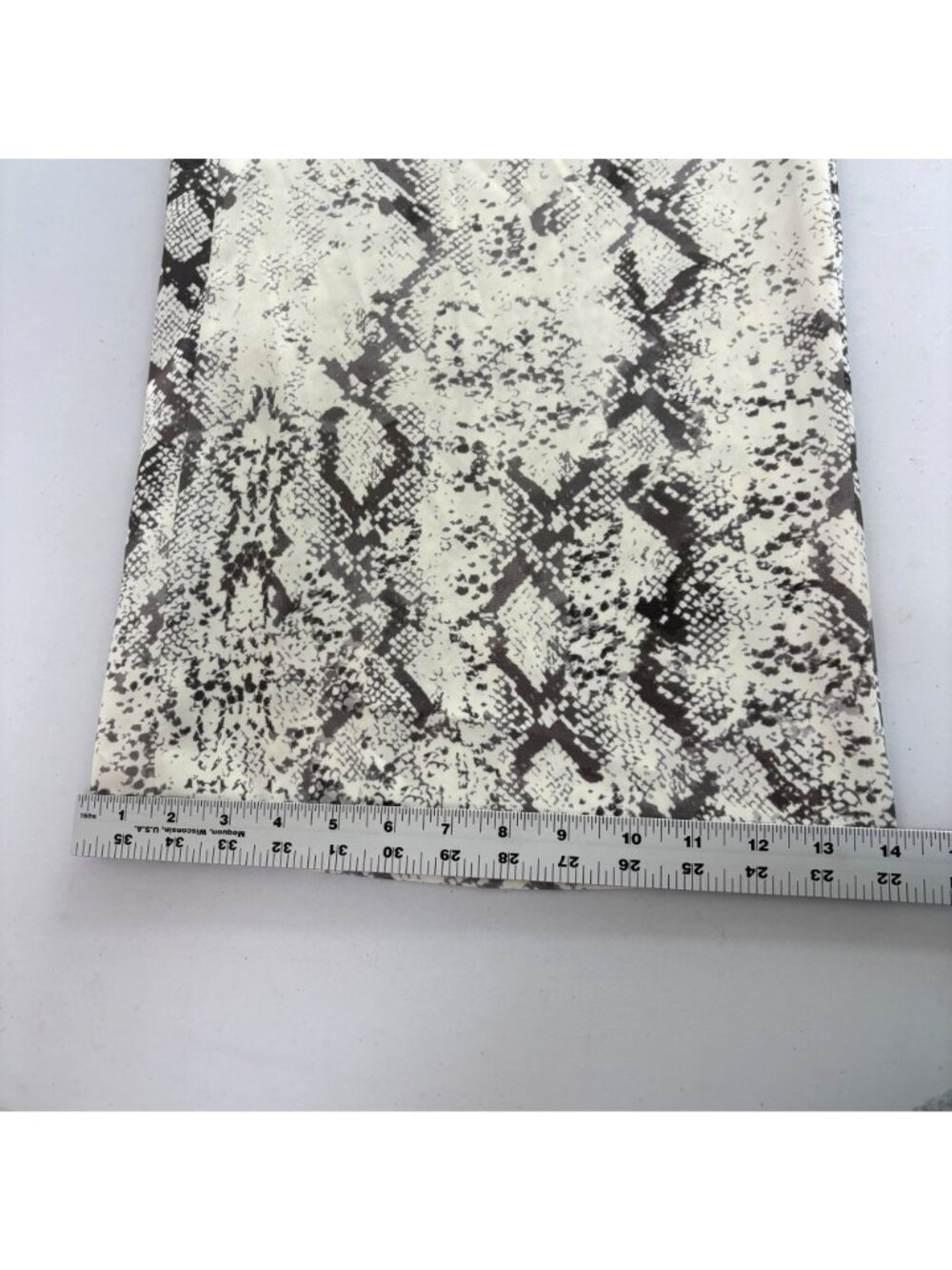 Gianni Bini Wide Leg Pants Womens S Gray Cream Snake Skin Print Pull On NWT - Picture 9 of 9